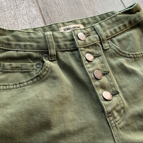 BILLABONG - BUTTON UP HIGH WAISTED SHORT - Picture 3 of 8